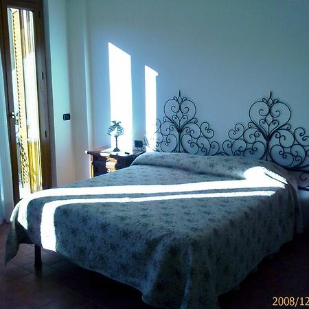 Casa Vacanze Del Pescatore 特拉西梅诺湖畔帕西尼亚诺 外观 照片